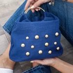 Bolsa Tela Azul con Argollas Oro Mod. 23 1101