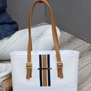 Bolso Perforado Blanco con Asa Hebillas Mod. 23 9051